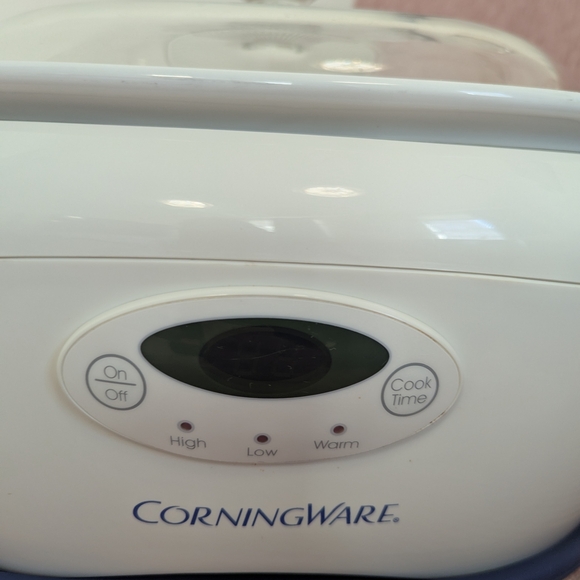 CorningWare White Slow Cooker with Glass Lid - Picture 2 of 9